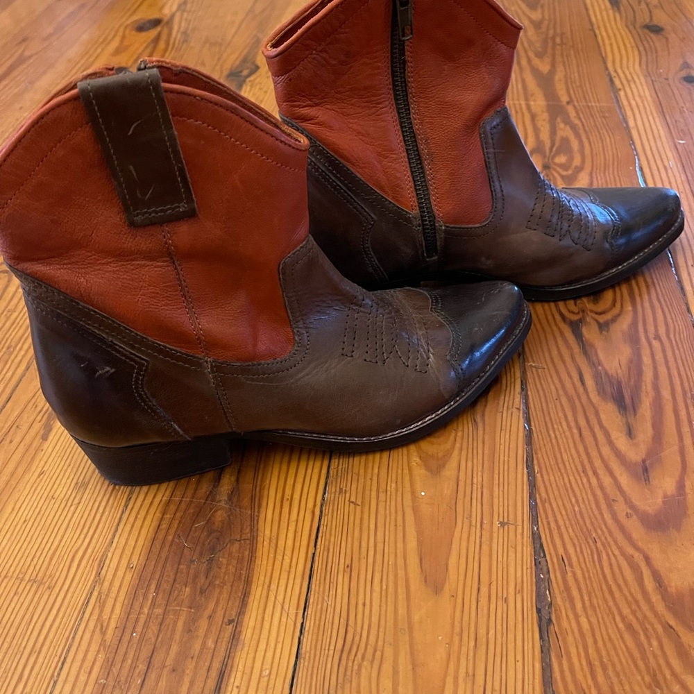 Totally awesome brown  and orange cowboy booties. So cool - Picture 5 of 5
